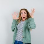 jeune femme expressive